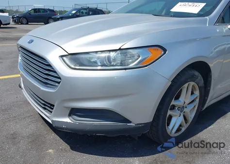 2013 Ford Fusion Se z USA, uszkodzony, nr VIN 3FA6P0H72DR137363